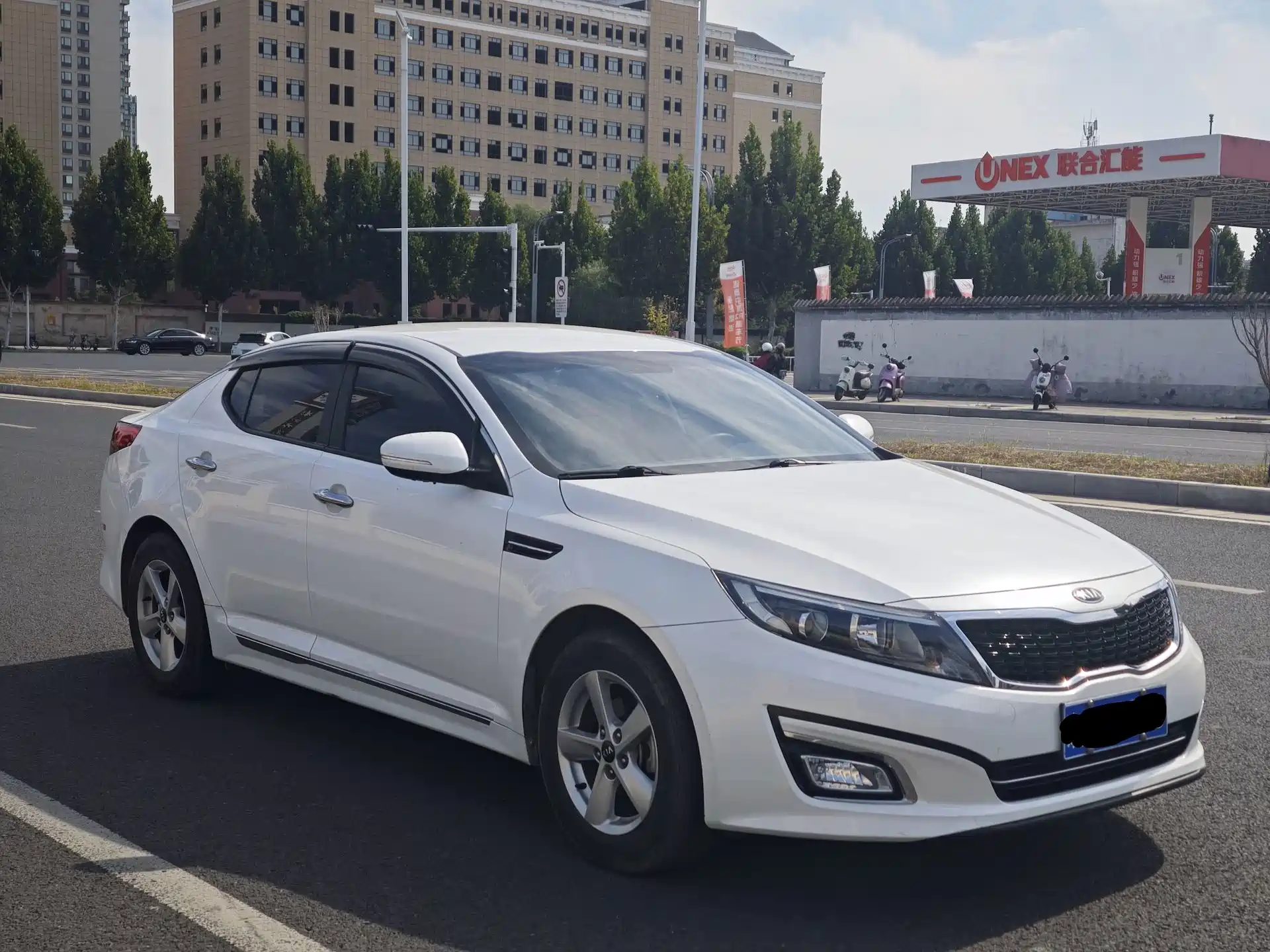 Photo 3 - Kia K5