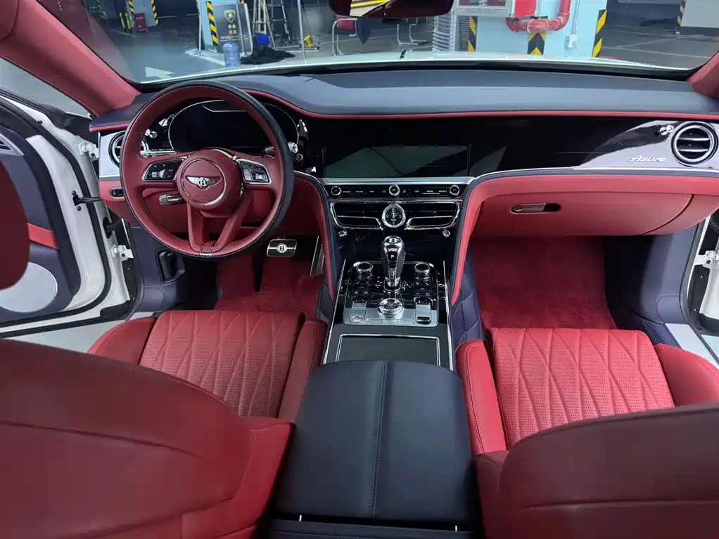 Bentley Flying Spur 2023 4.0T V8 Elegance Edition фото 6