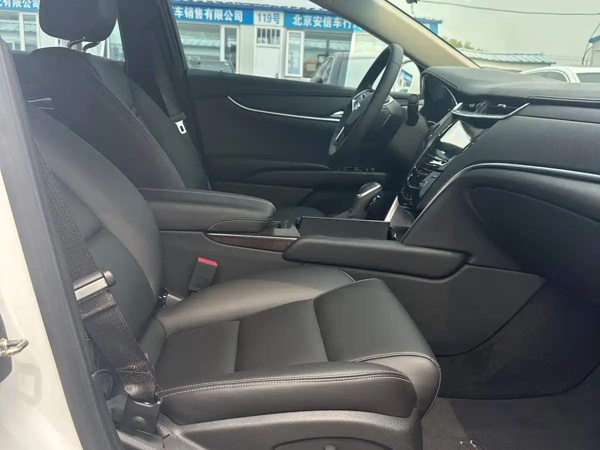 Cadillac XTS 2018 28T Technology фото 10