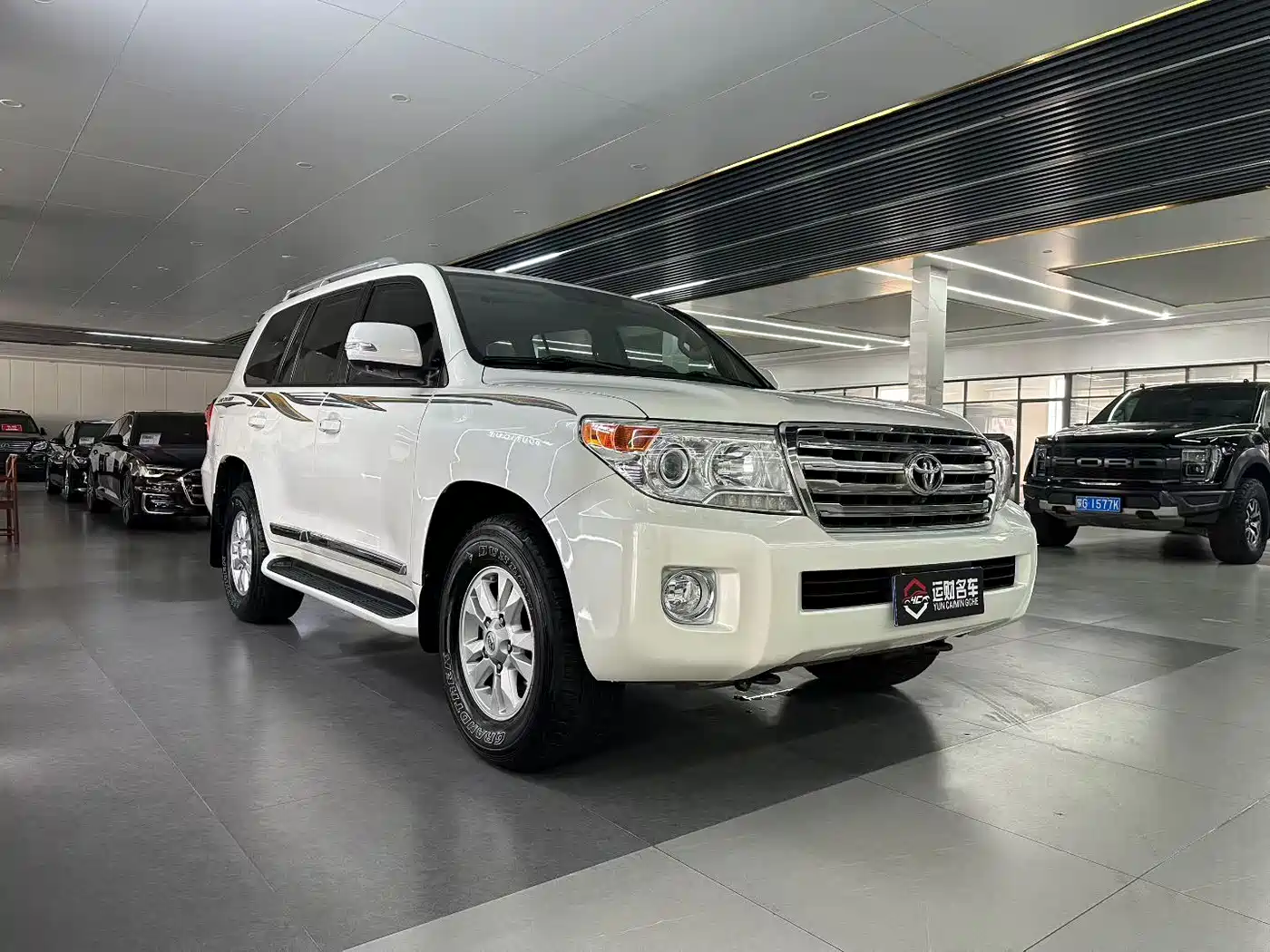 Toyota Land Cruiser (Import) фото 3