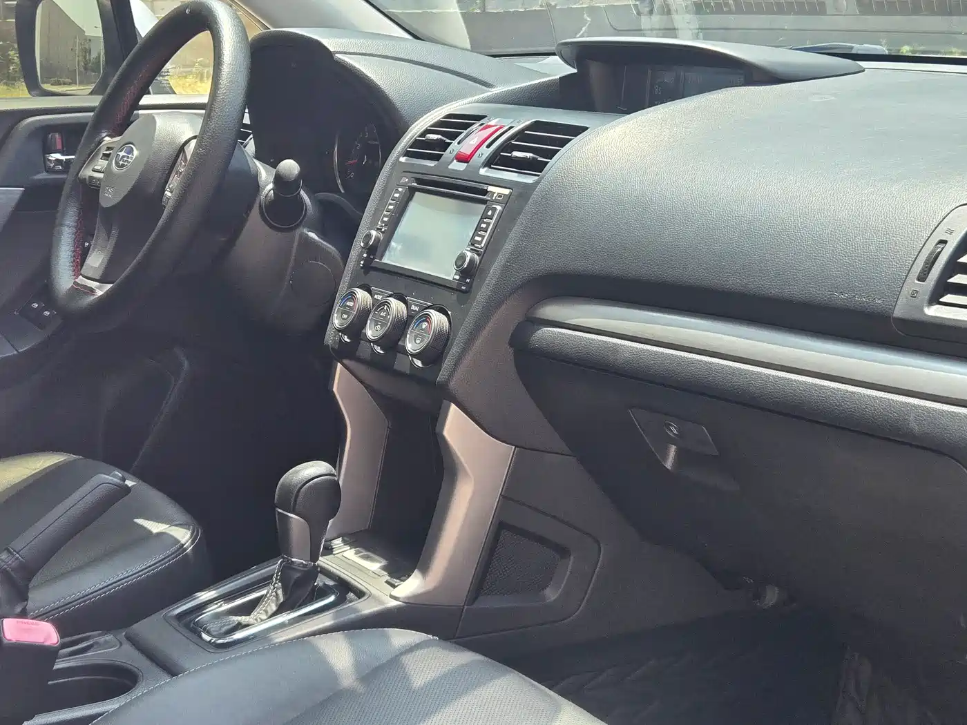 Subaru Forester 2013 2.5i Automatic Luxury Edition фото 9