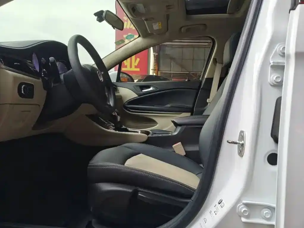 Фото 6 - Buick Verano