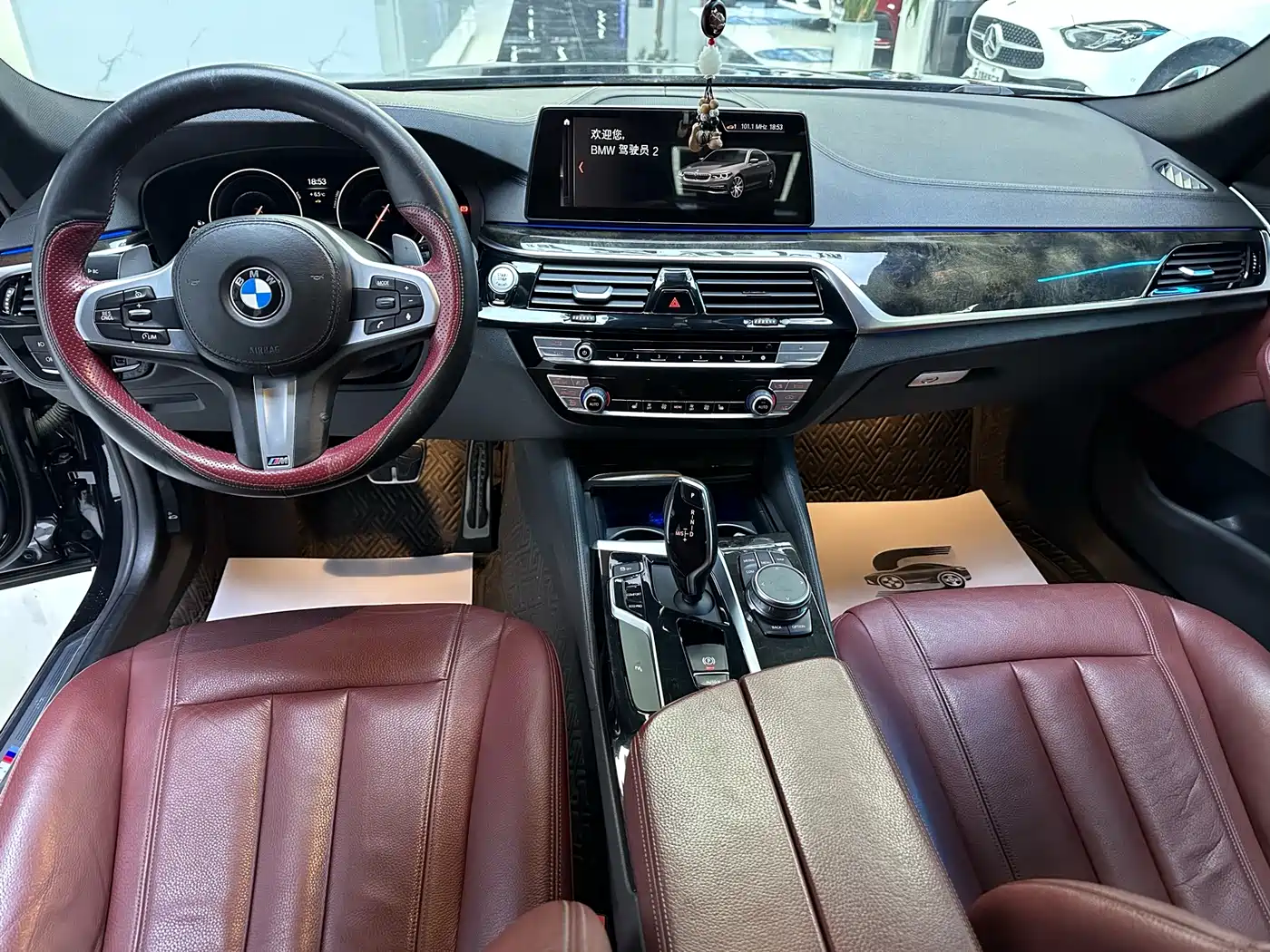 BMW 5 Series 2019 530Li Leading M Sport Package фото 6