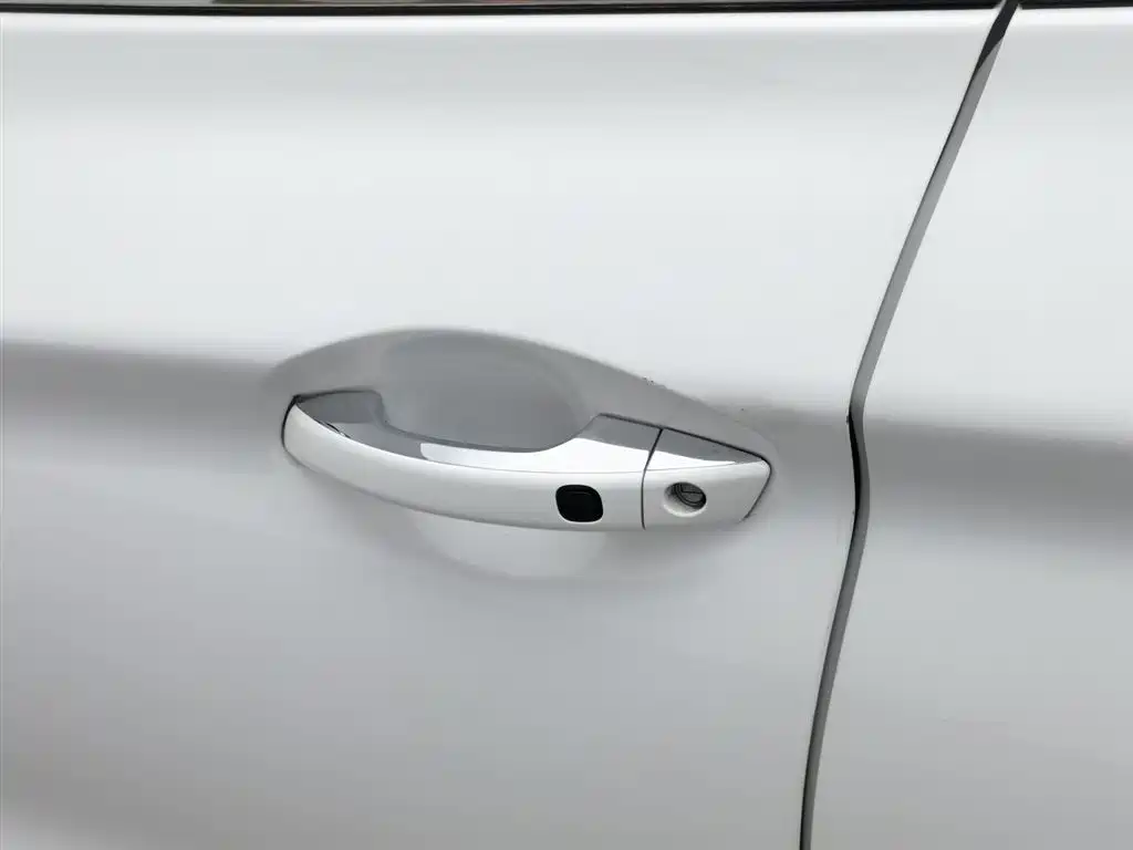 BYD Song 2016 Unrivaled Edition 1.5TI Manual Elite Edition фото 18