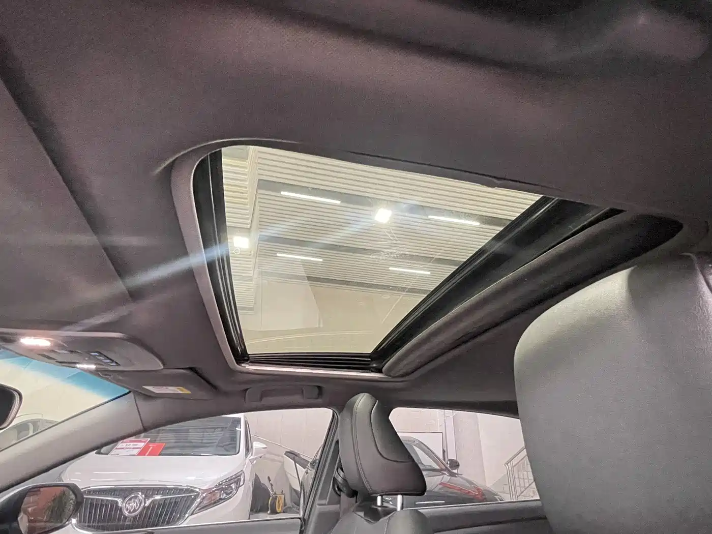 Toyota Avalon 2021 2.5L Luxury Edition фото 8