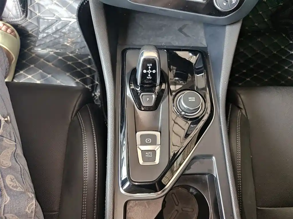 Lynk & Co 03 2021 2.0TD Auto Jin Champion Edition фото 14