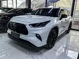 Photo 1 - Toyota Highlander