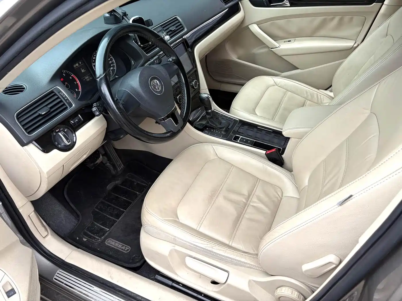 Volkswagen Passat 2013 1.8TSI DSG Zunrong фото 4