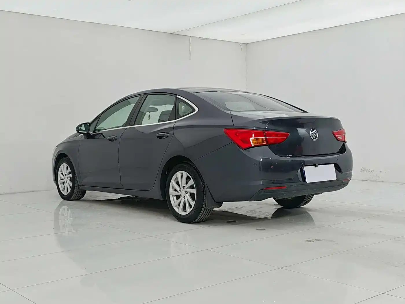Buick Verano 2017 Sedan 15S Automatic Leading фото 2
