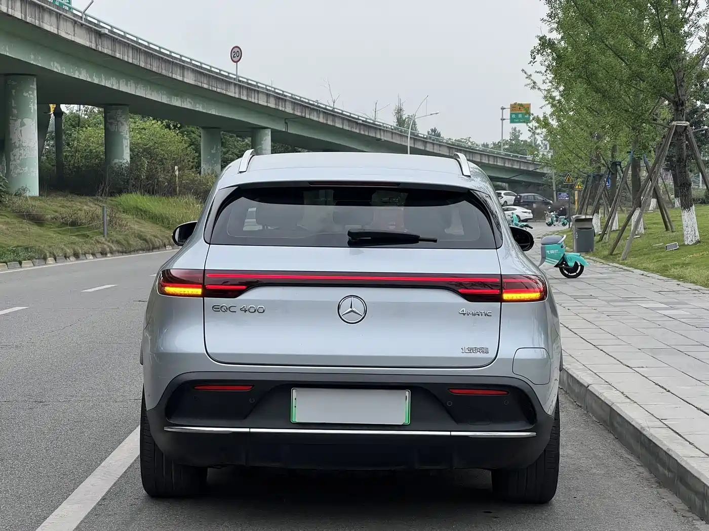 Mercedes-Benz EQC 2021 EQC 400 4MATIC фото 17
