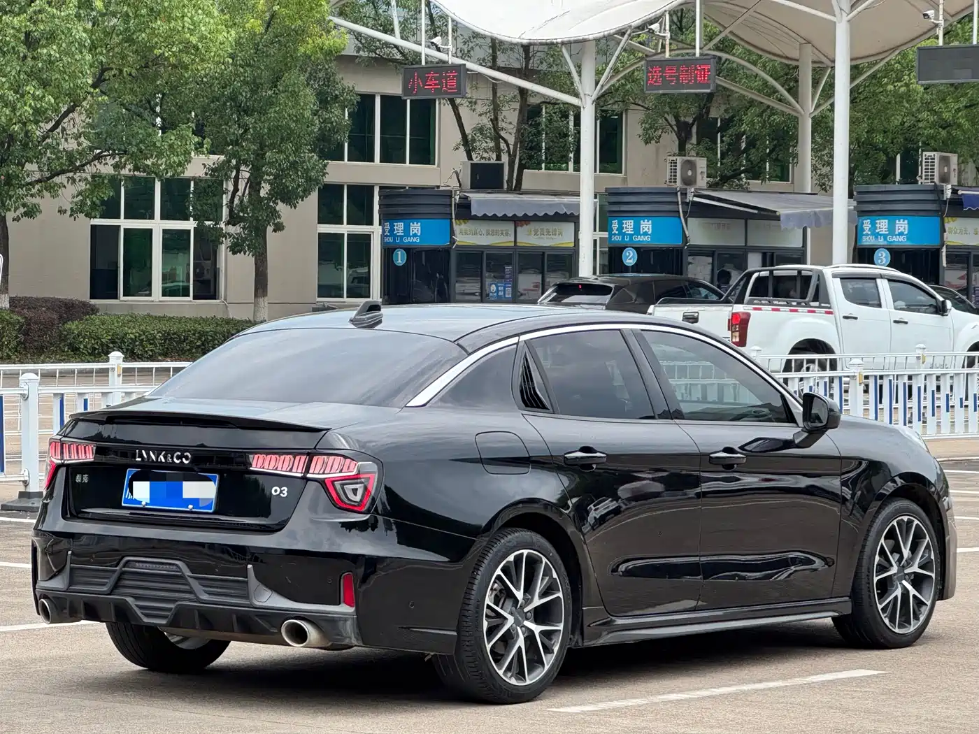 Lynk & Co 03 2021 2.0TD Auto Jin Pro фото 4