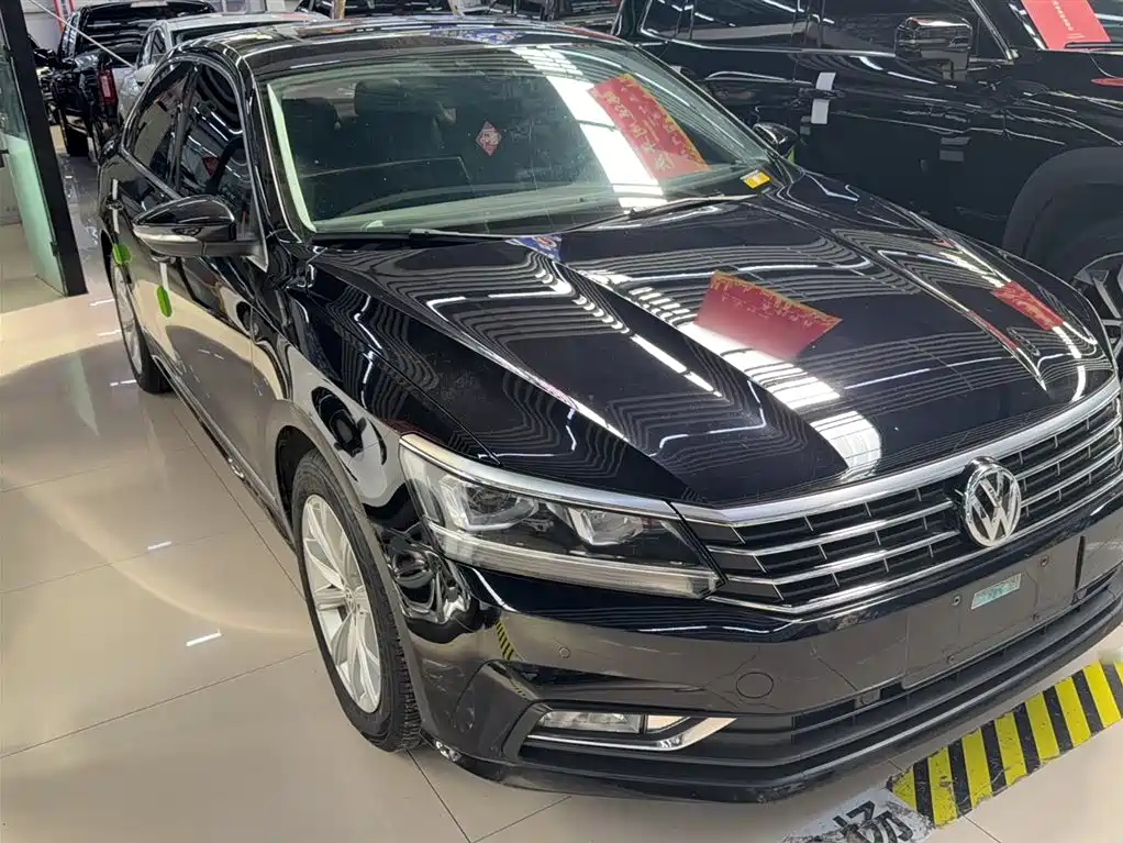 Volkswagen Passat 2017 330TSI DSG Prestige фото 8