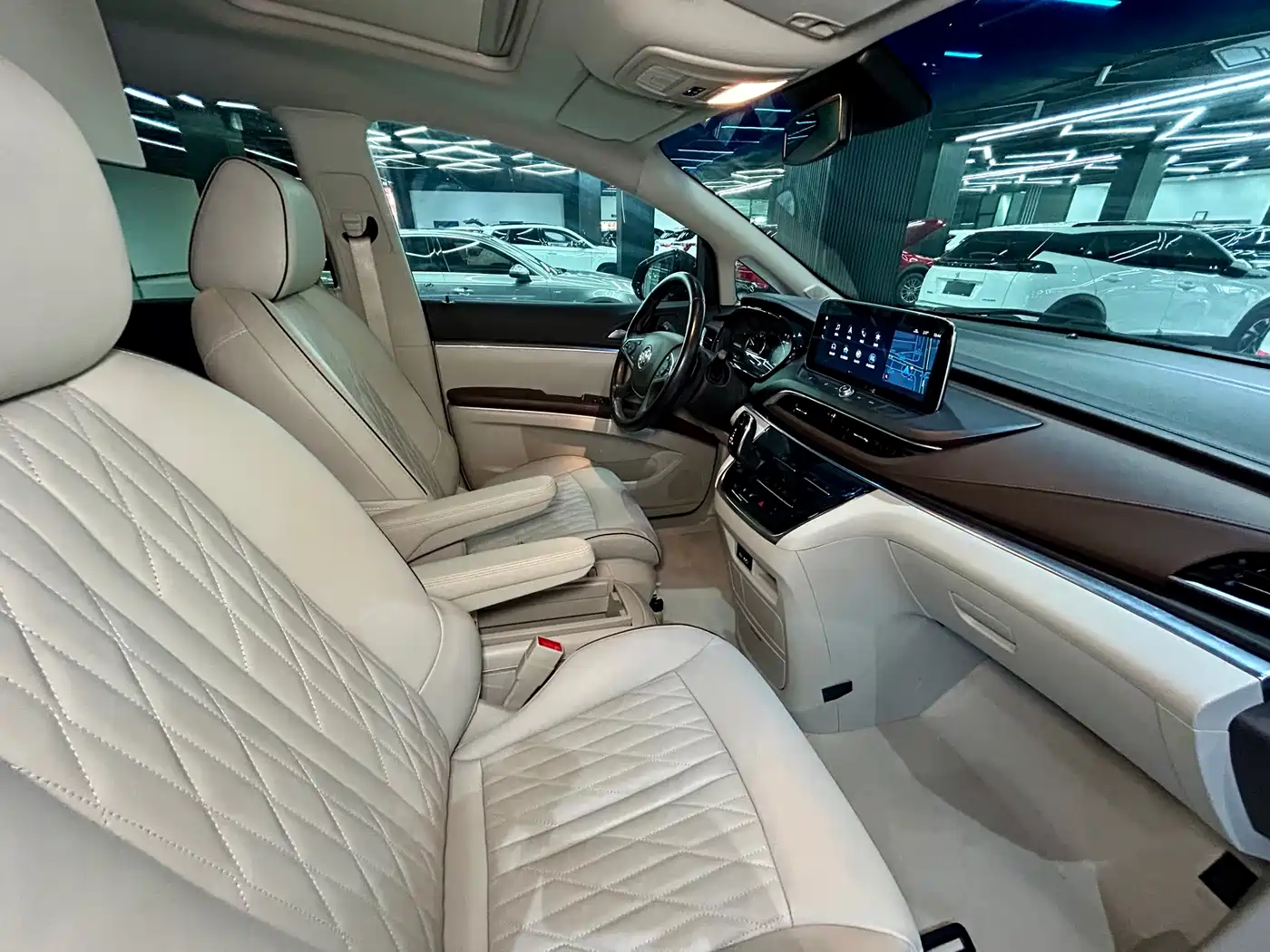 Buick GL8 2022 Land Business Class 652T Luxury фото 33