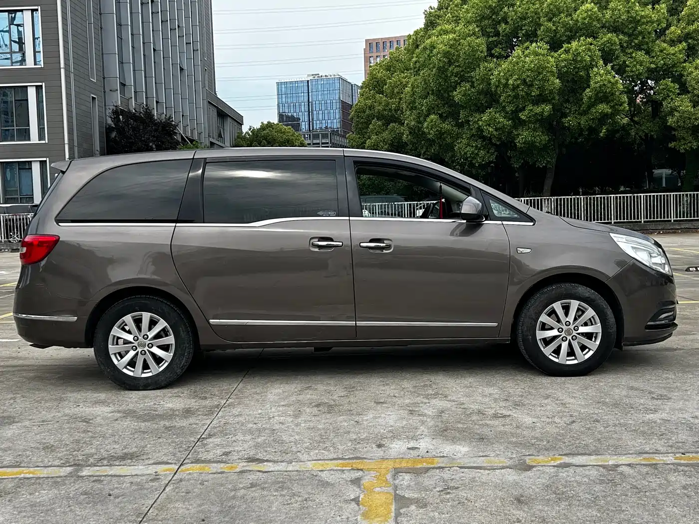 Buick GL8 2017 25S Luxury China V фото 7