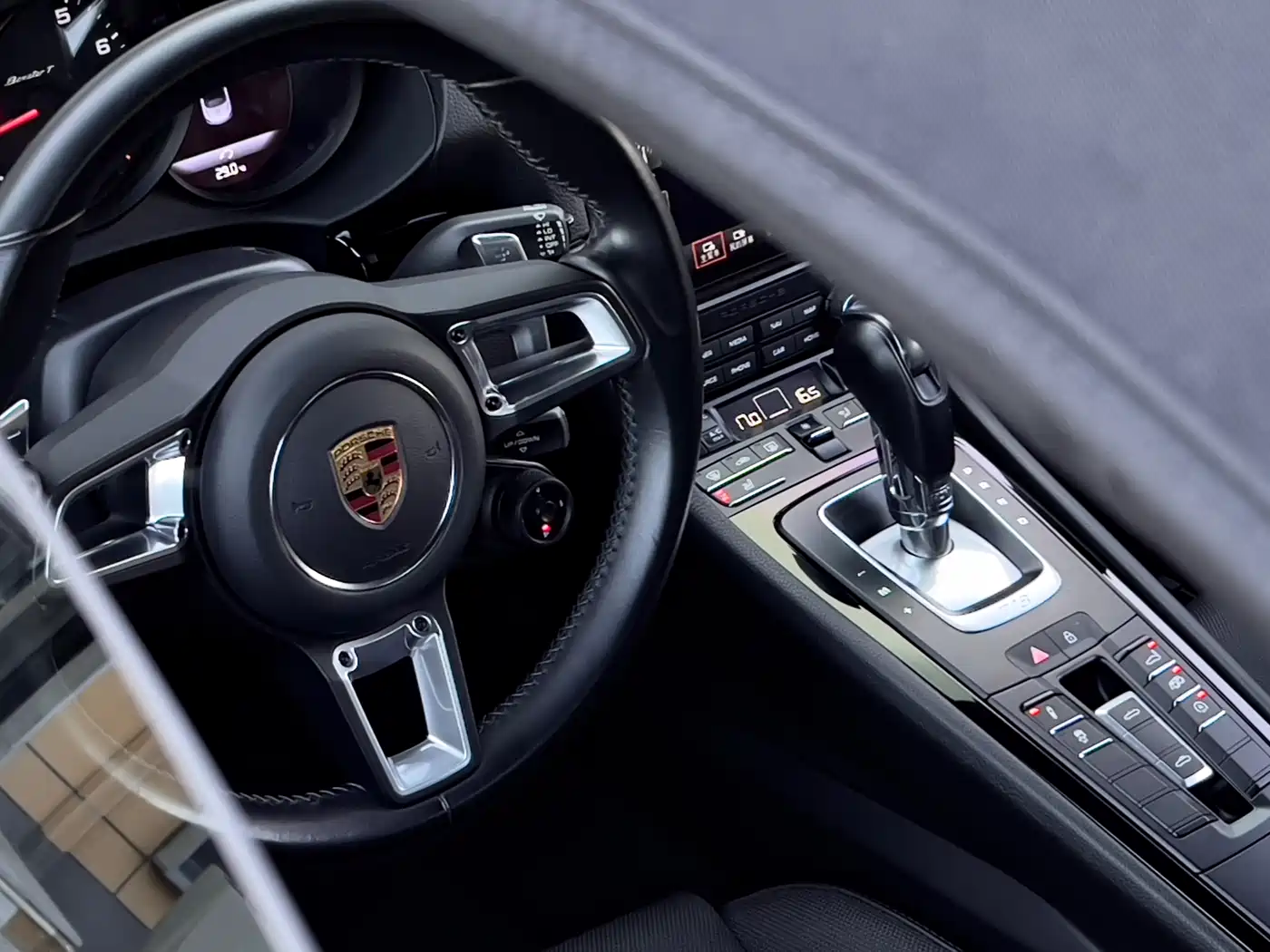 Porsche 718 2022 Boxster T 2.0T фото 14