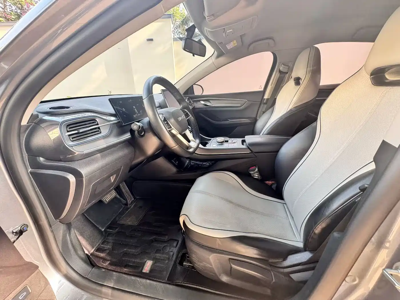 BYD Destroyer 05 2023 Champion Edition DM-i 55KM Luxury фото 4