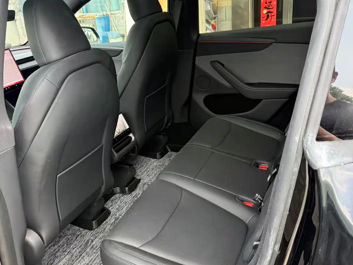Фото 9 - Tesla Model Y