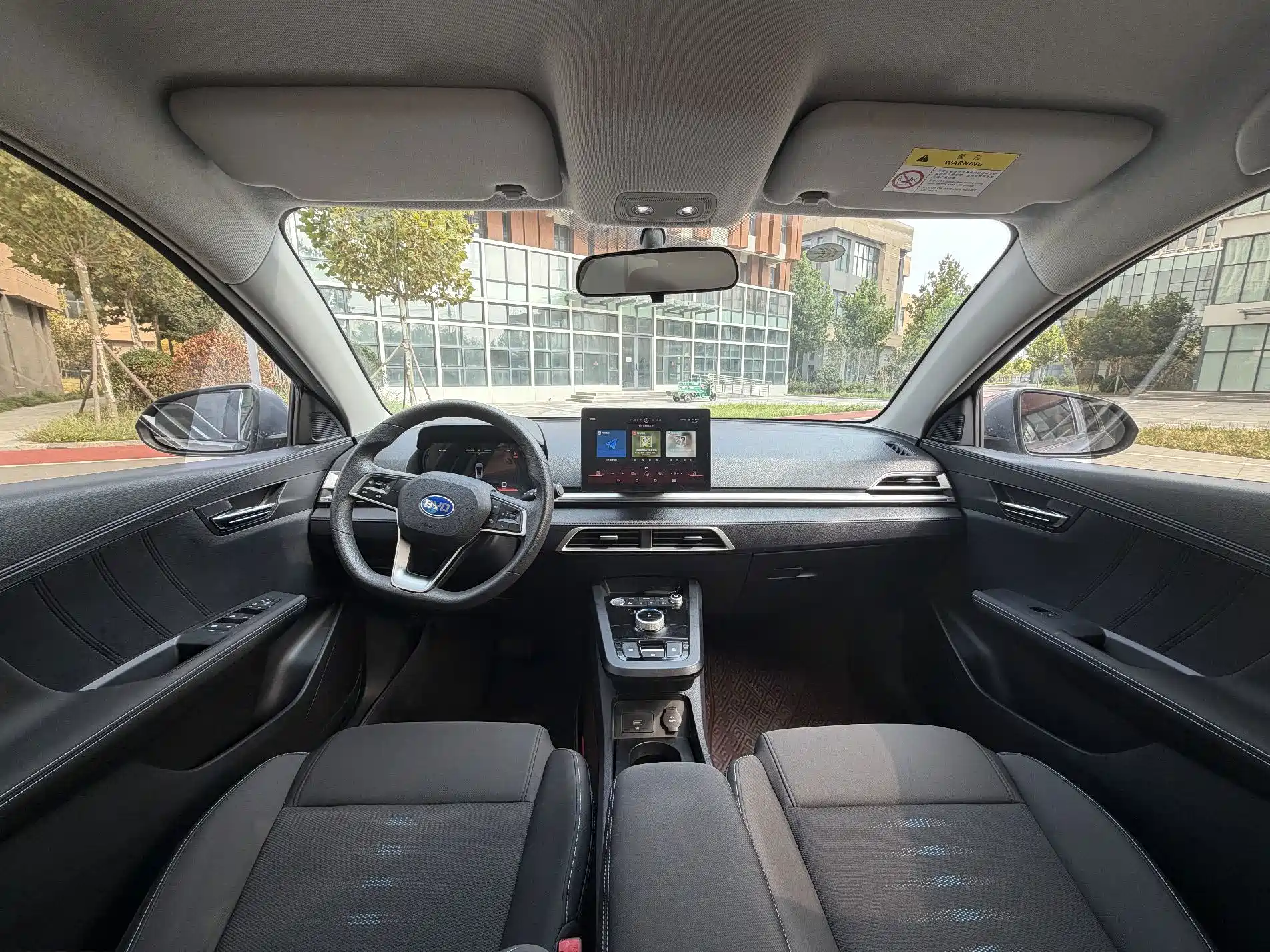 Фото 6 - BYD e2