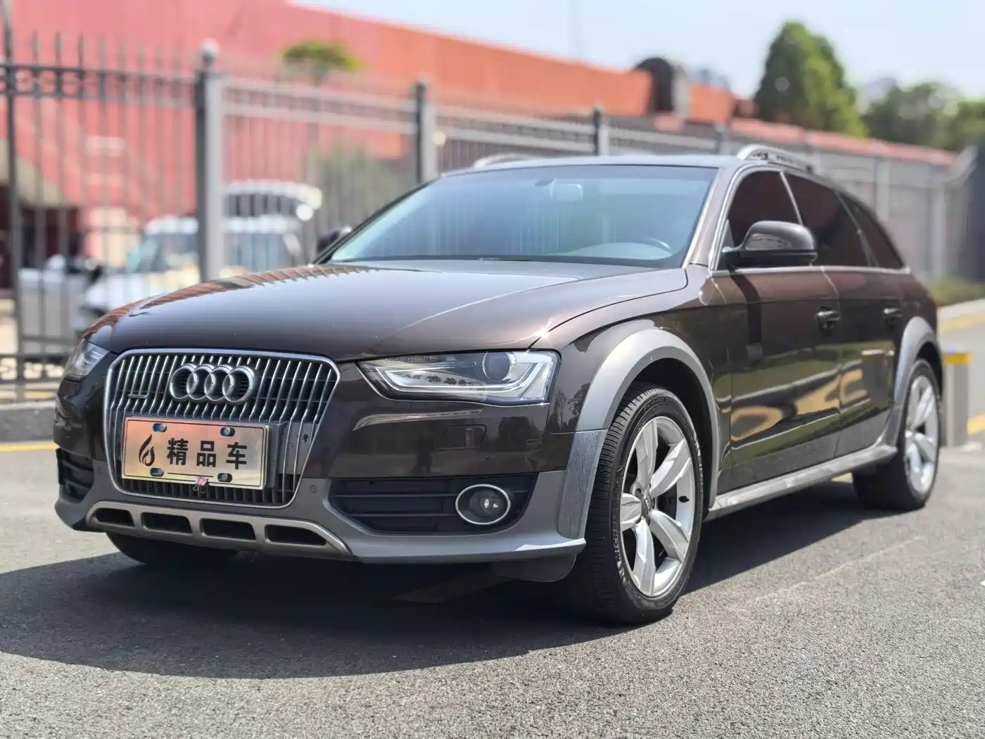 Audi A4 (Import) 2014 40 TFSI allroad quattro plus фото 2