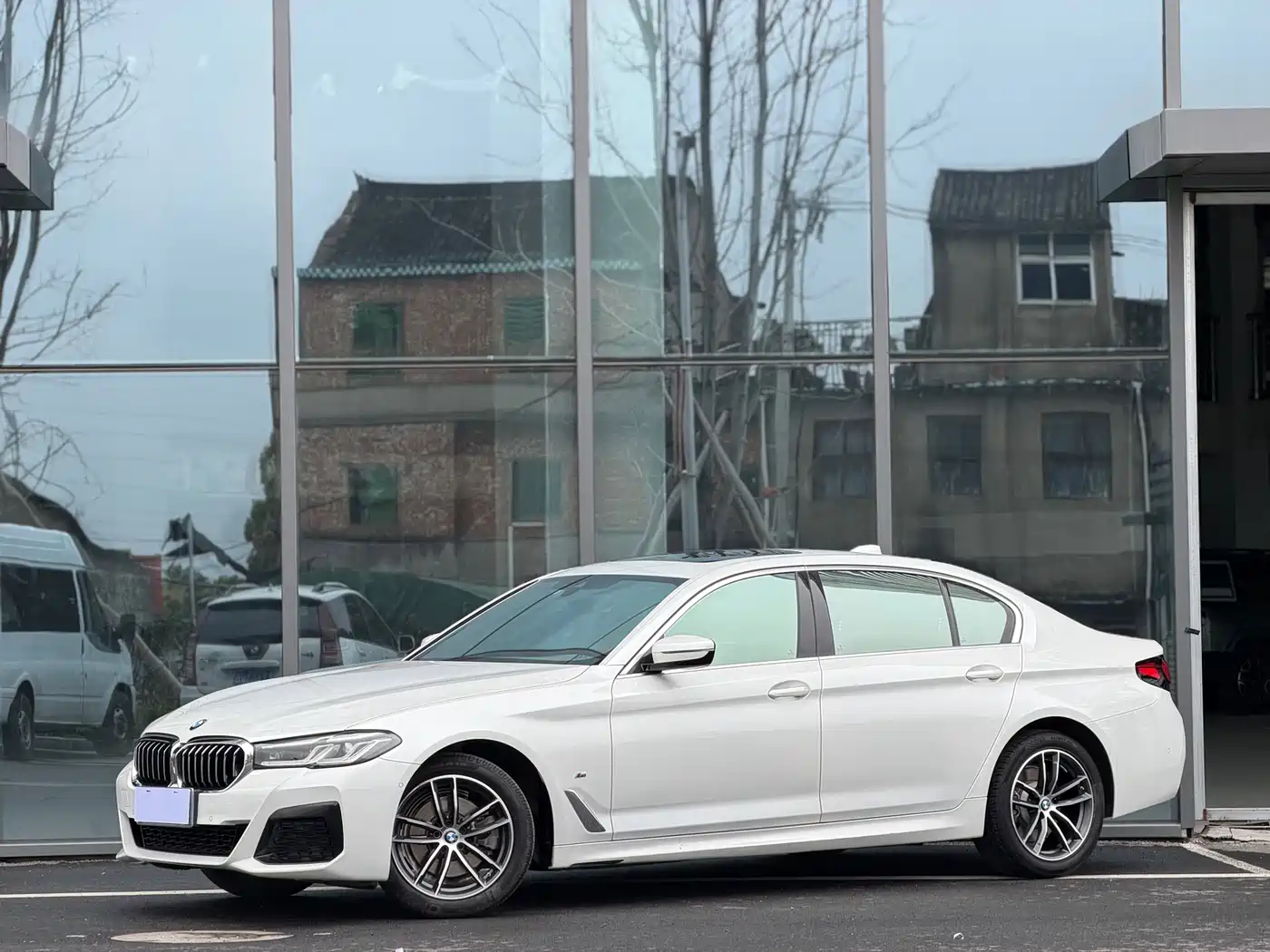 BMW 5 Series 2022 525Li M Sport Package