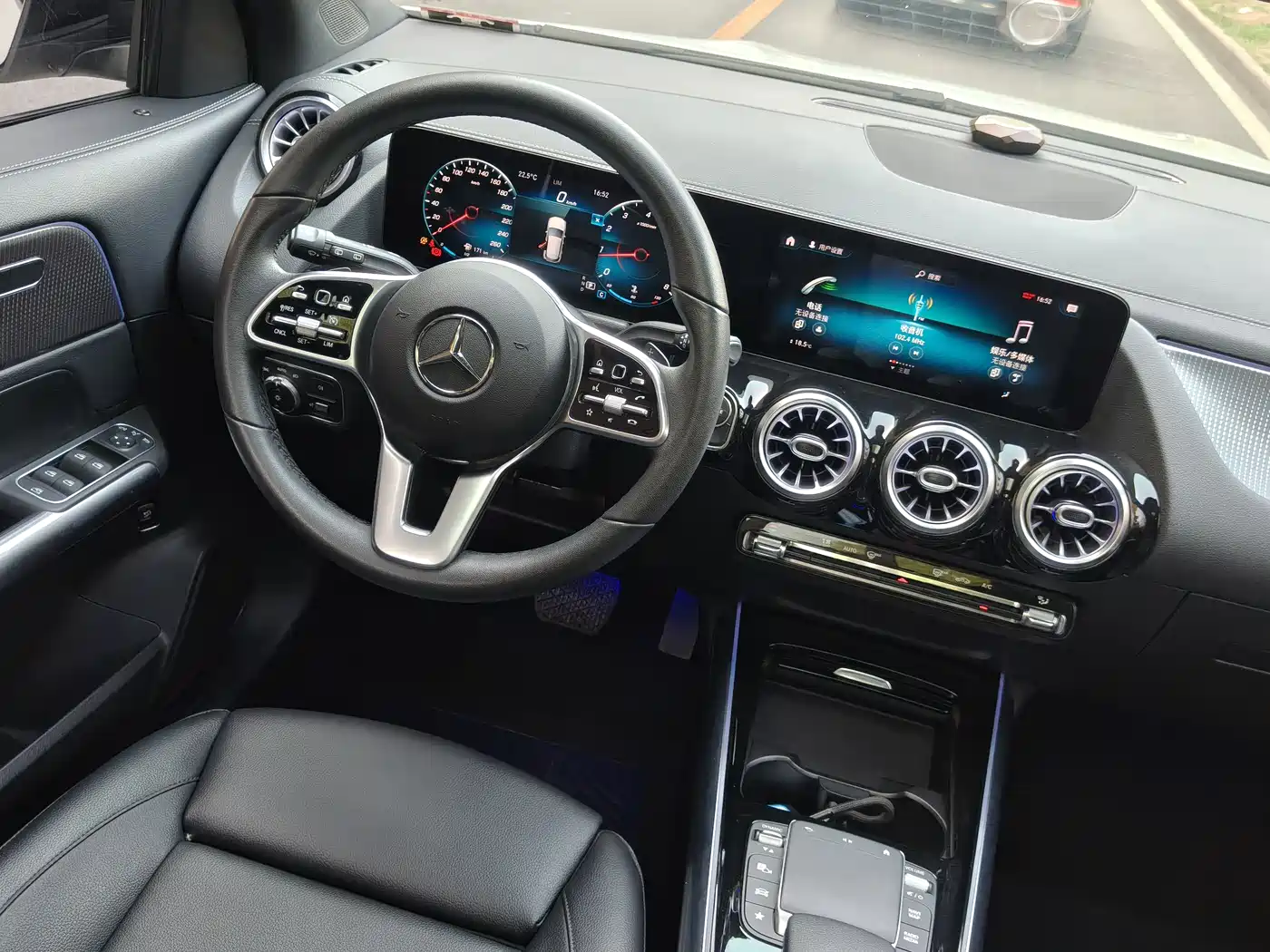Mercedes-Benz GLA 2020 GLA 200 4MATIC фото 9