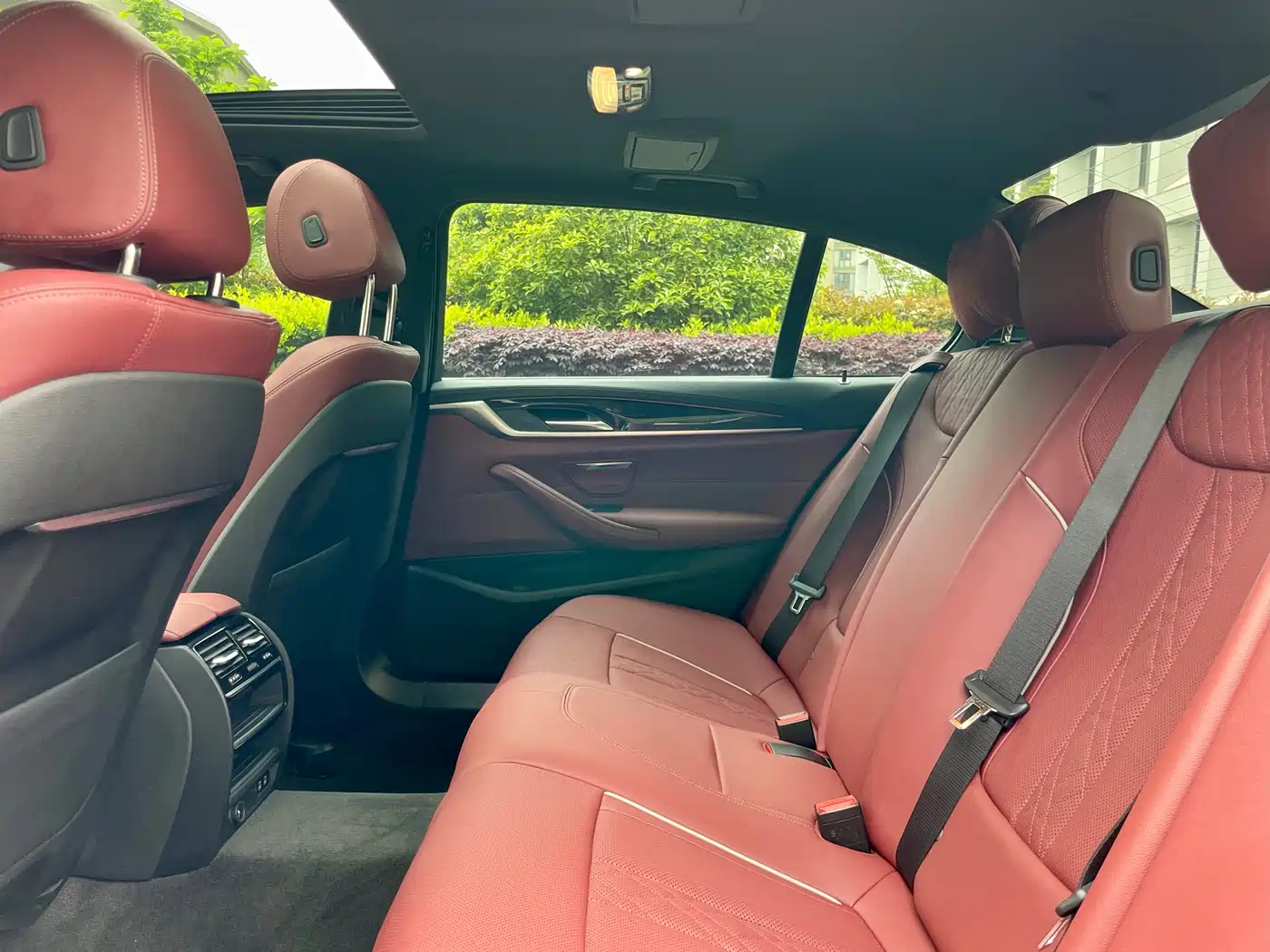 BMW 5 Series 2022 Model Second Facelift 525Li M Sport Package фото 13