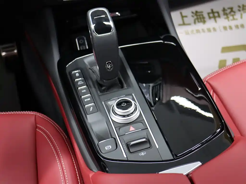 Maserati Levante 2024 2.0T GT Ultima фото 12