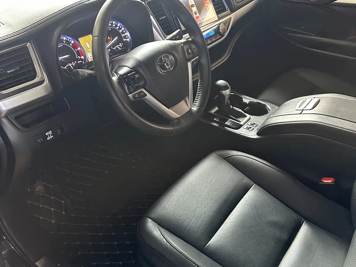 Toyota Highlander 2015 2.0T AWD Luxury Edition 7-seater фото 10