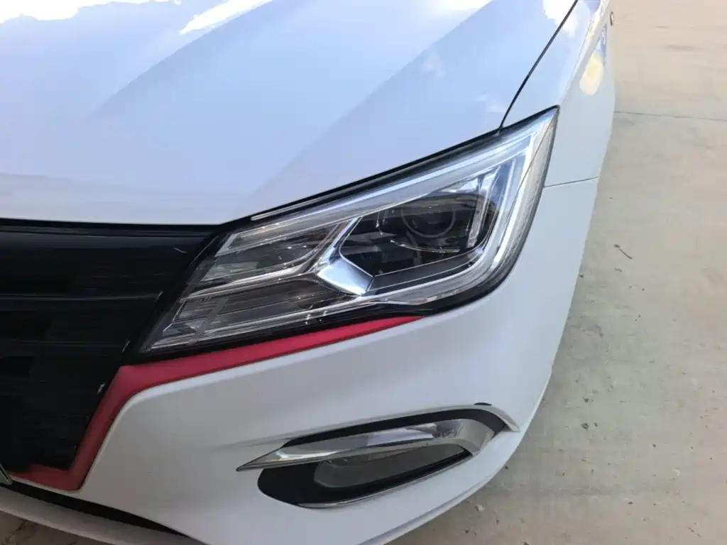 Photo 24 - Roewe i5