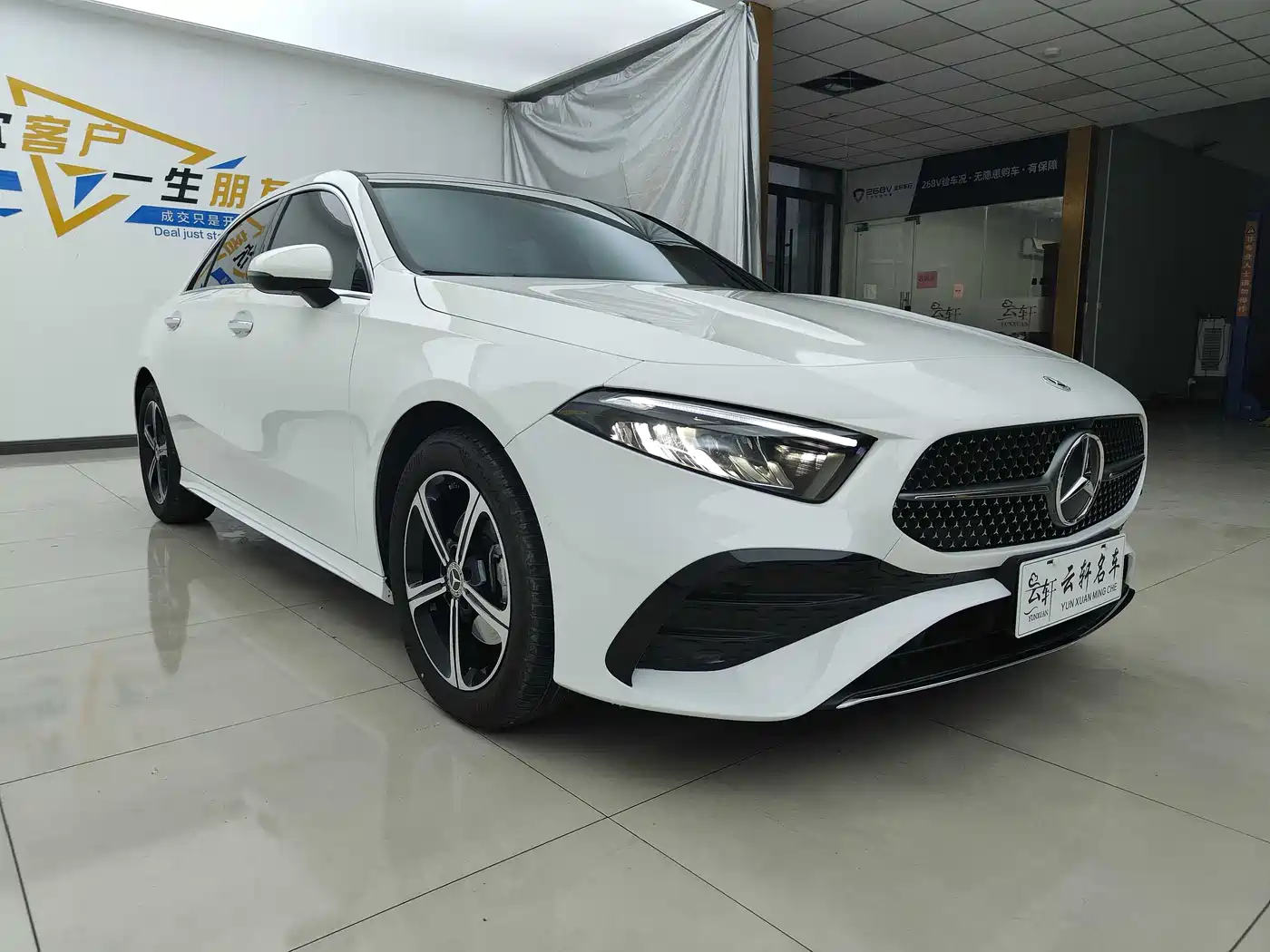 Mercedes-Benz A-Class 2025 A 200 L Fashion Edition фото 3