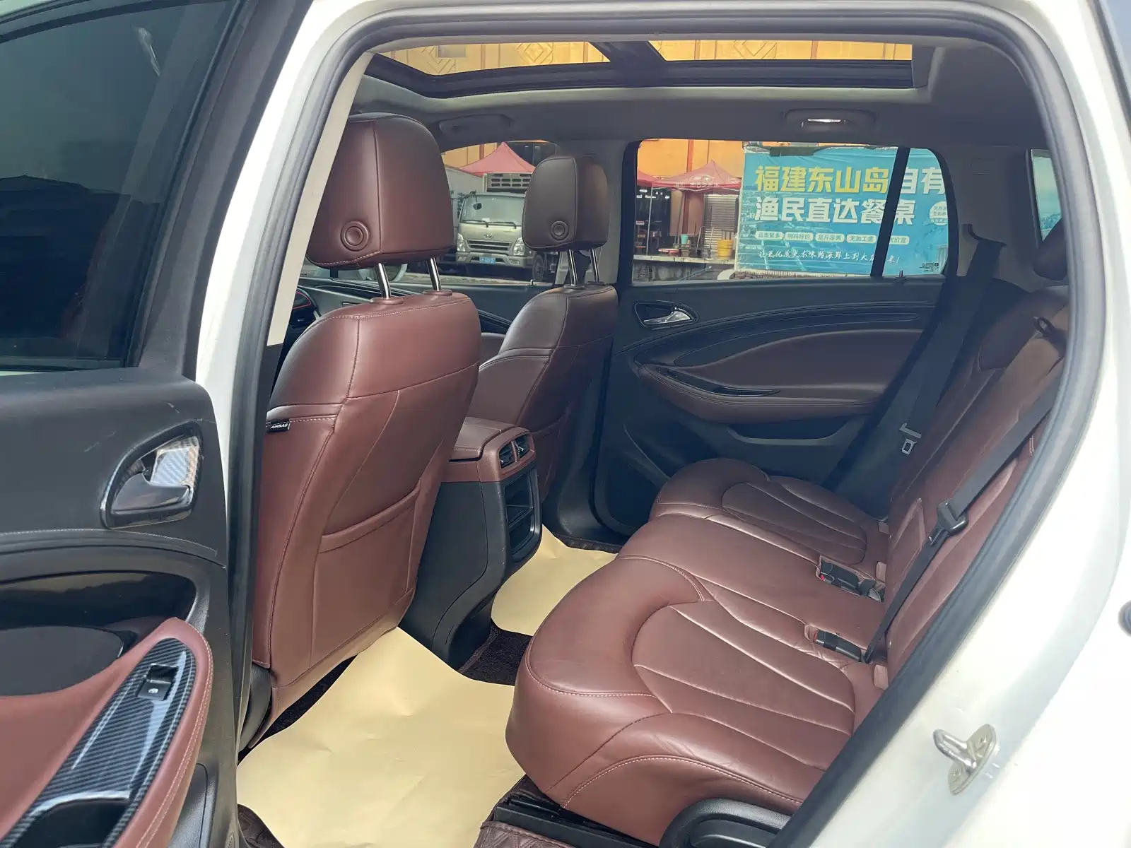 صورة 10 - Buick Envision Plus