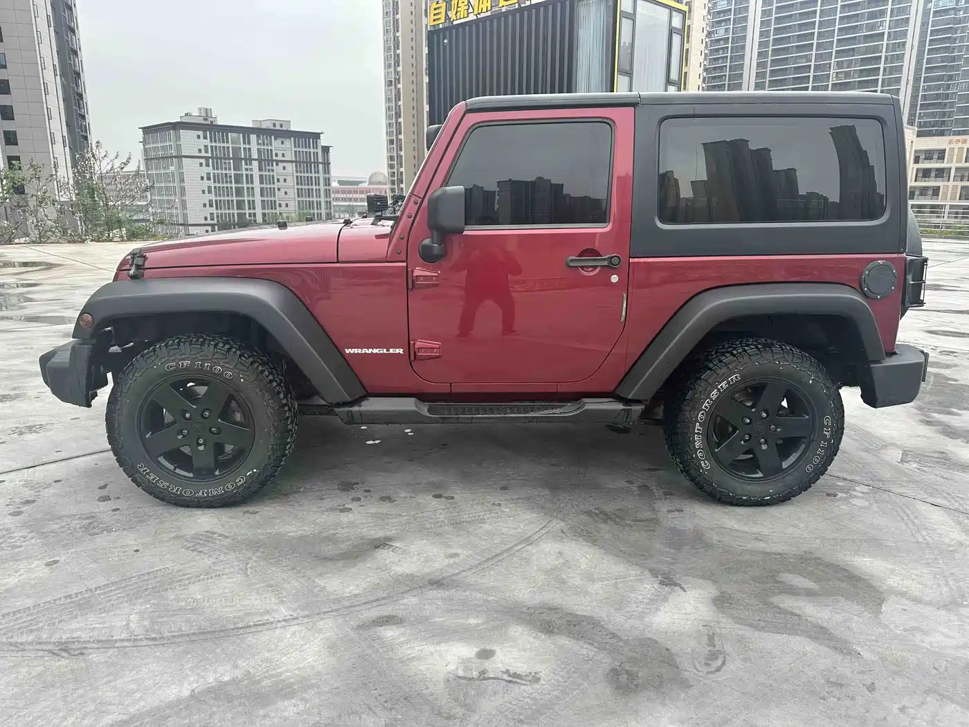 Photo 3 - Jeep Wrangler