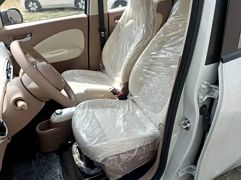 Wuling Motors Hongguang MINIEV 2026 2025 4-Door Advanced