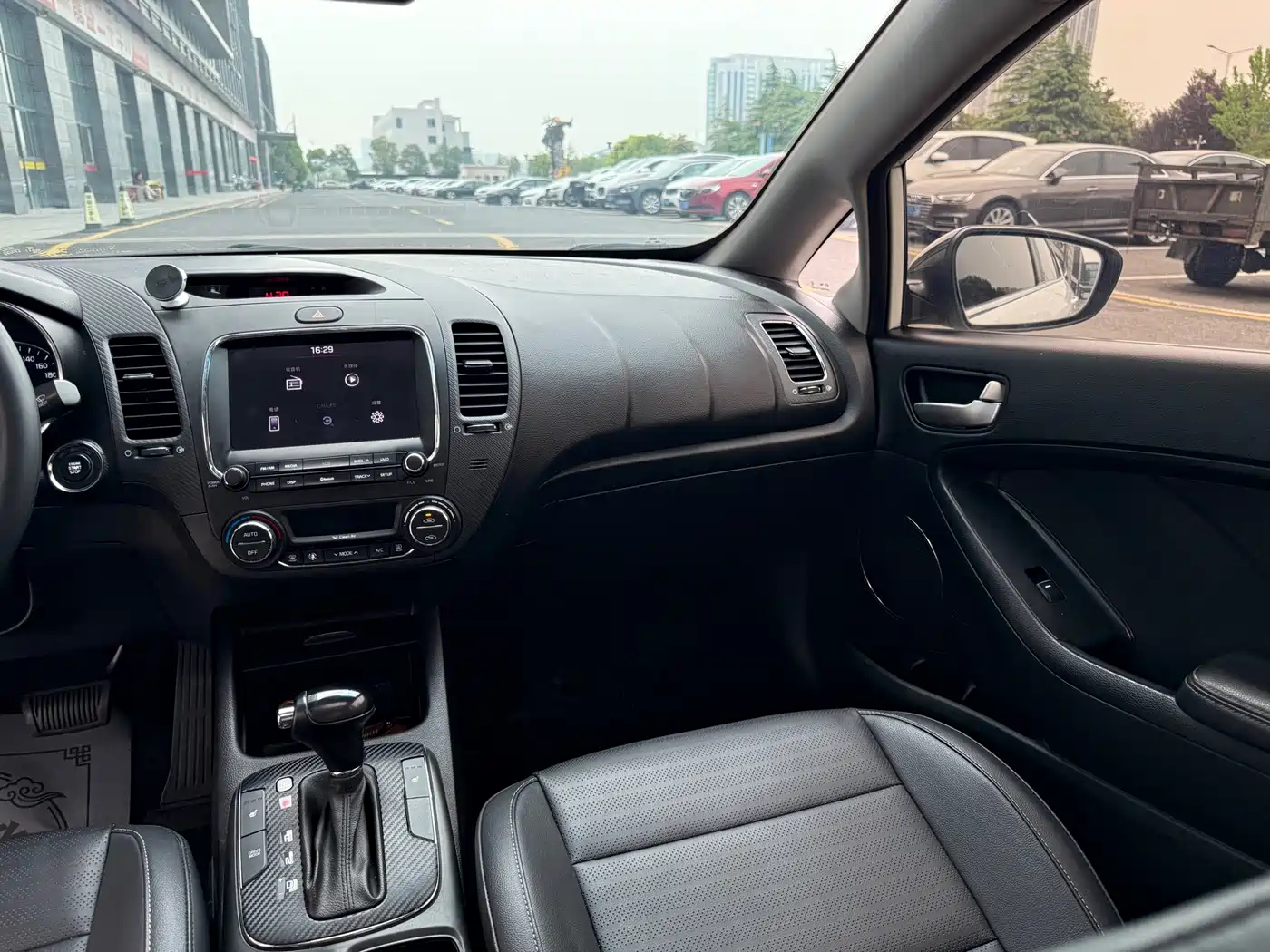 Kia K3 2017 1.6L Automatic 15th Anniversary Special GLS фото 9