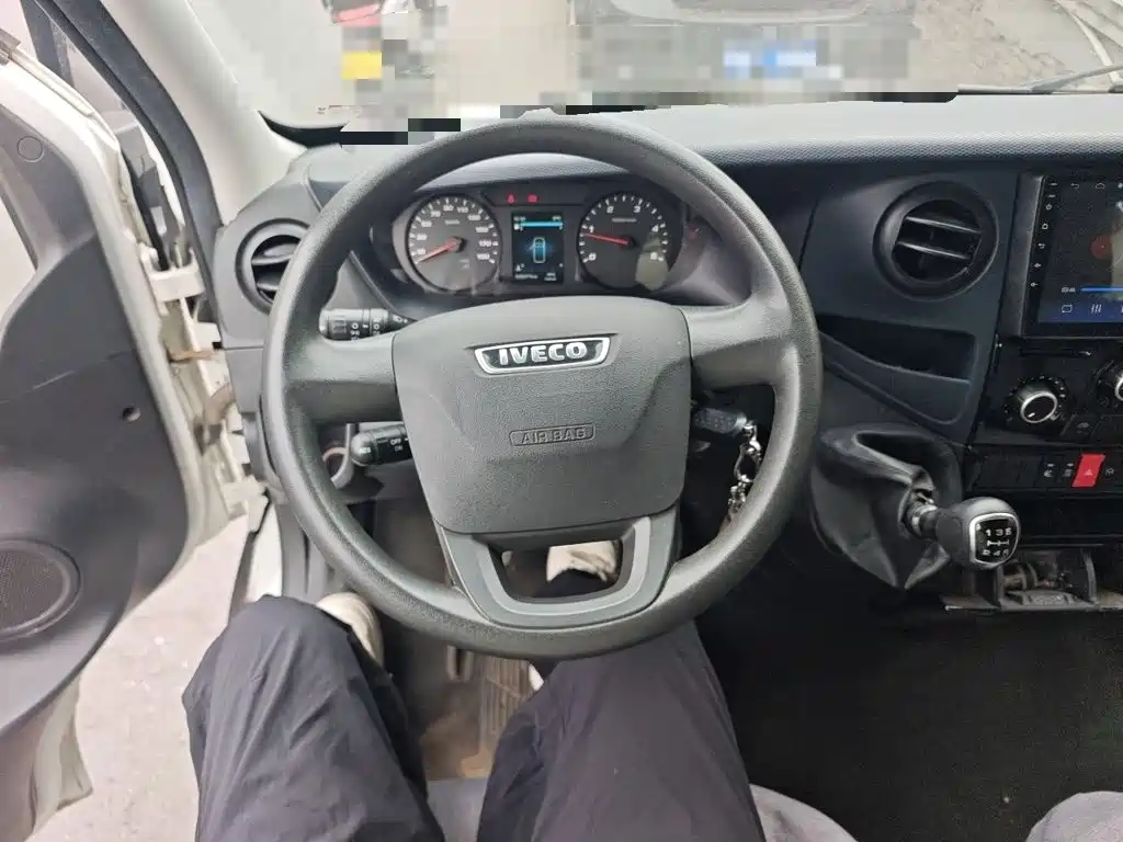 Iveco Daily 2022 2021 2.0T Manual Chaorui Short Wheelbase Low Roof Sliding Door F1A