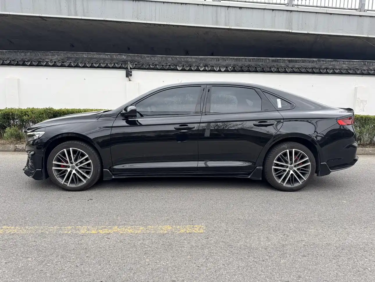 Фото 4 - Geely Preface