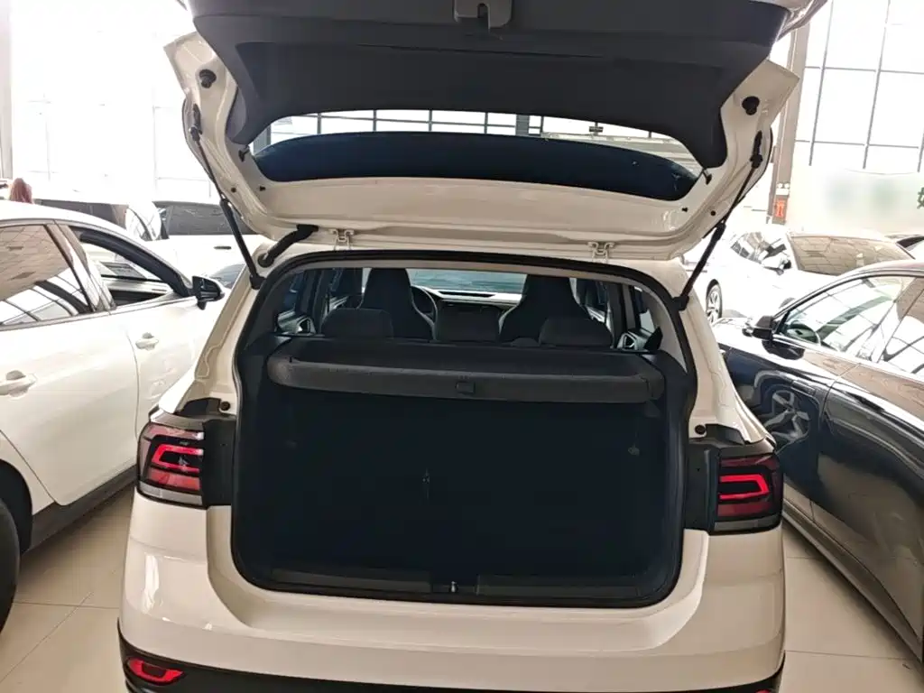 صورة 19 - Volkswagen T-Cross