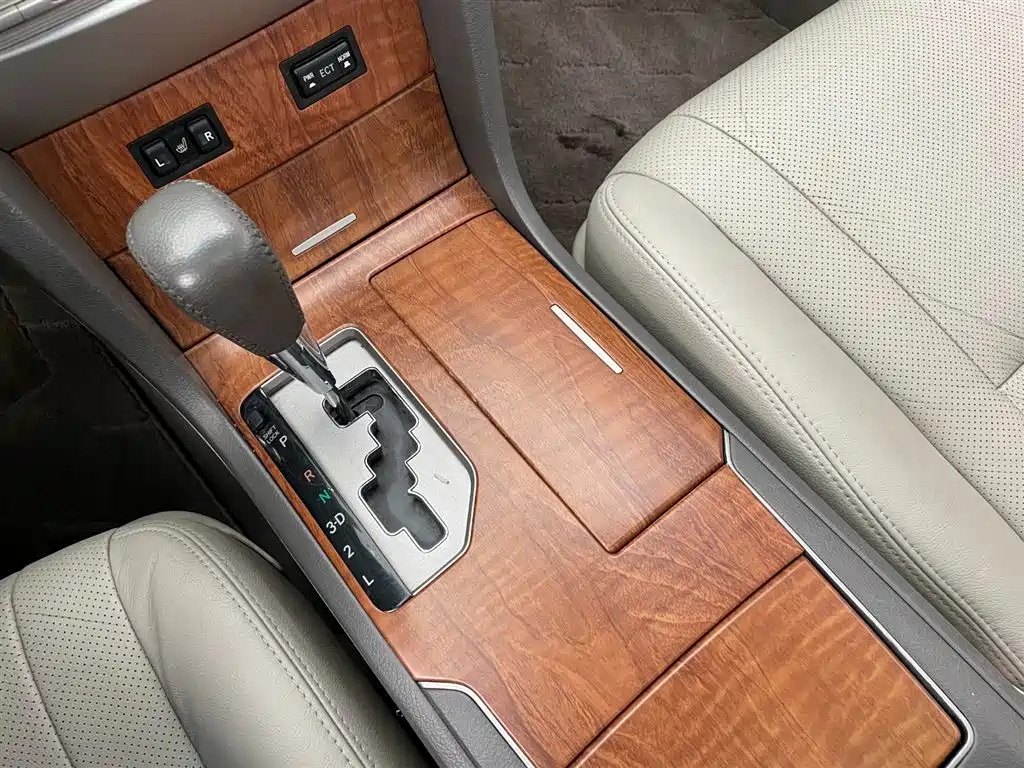 Toyota Camry 2011 240G Classic Anniversary Edition фото 11