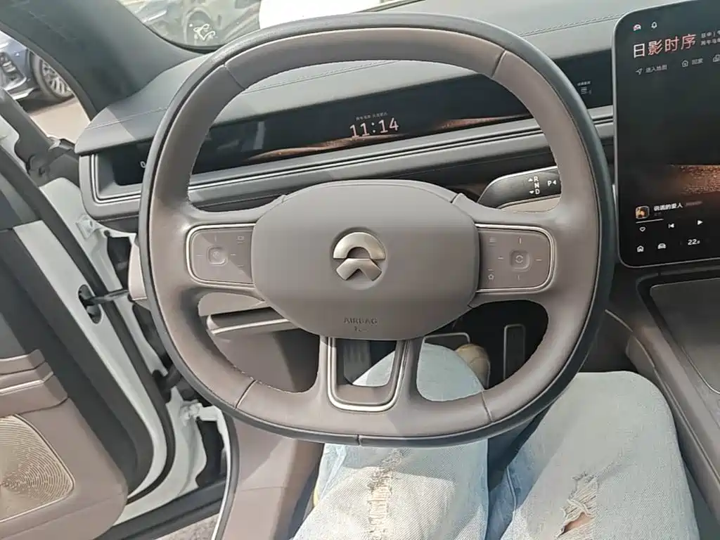 Фото 11 - NIO ES8