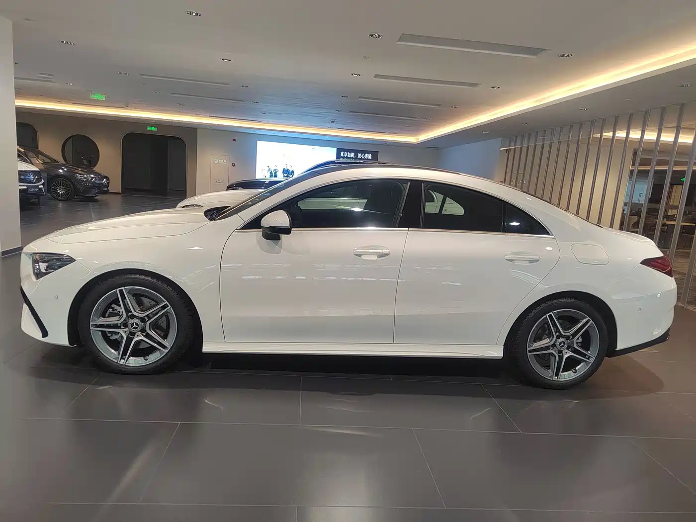 Mercedes-Benz CLA (Import) 2024 CLA 200 фото 2