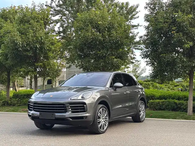 Porsche Cayenne 2021
