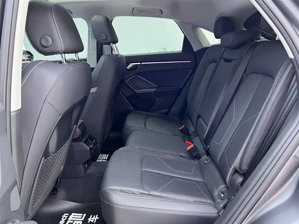 Audi Q3 Sportback 2023 40 TFSI Fashion фото 17