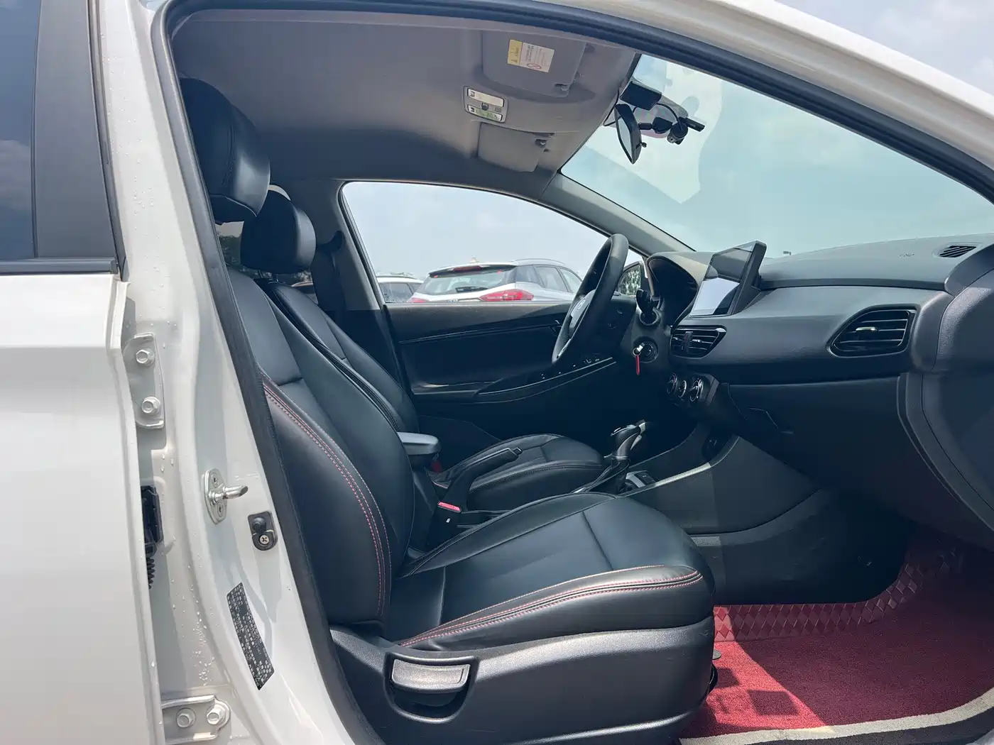 Hyundai Elantra 2018 1.6L Automatic Pleasing Edition GL China VI фото 8