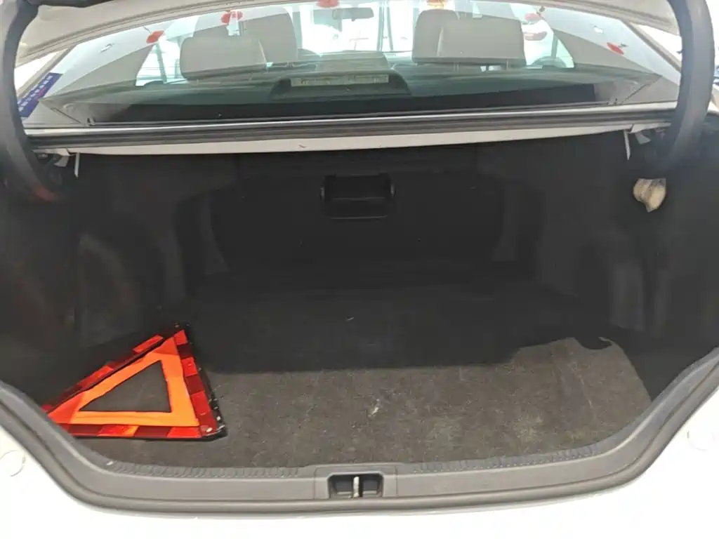 Photo 19 - Toyota Camry