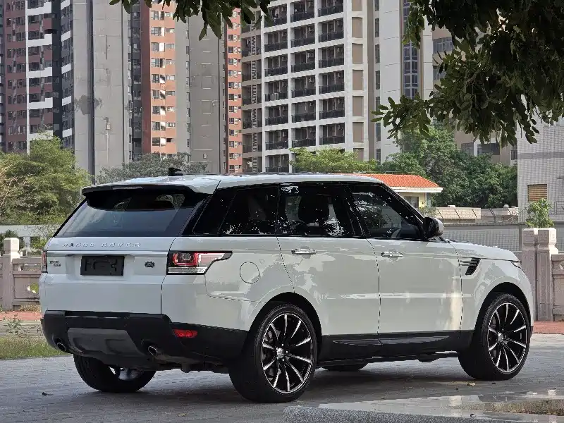 Land Rover Range Rover Sport 2016 3.0 SDV6 HSE фото 7
