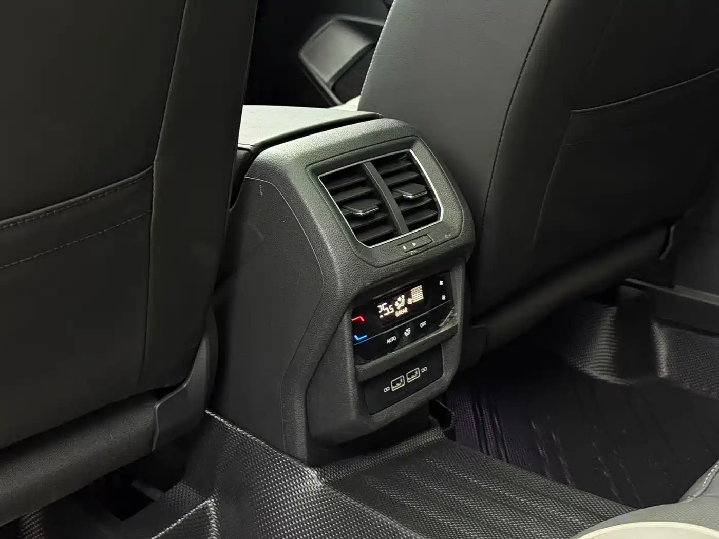 Volkswagen Tayron 2023 280TSI 2WD Luxury Plus Advanced Edition фото 14