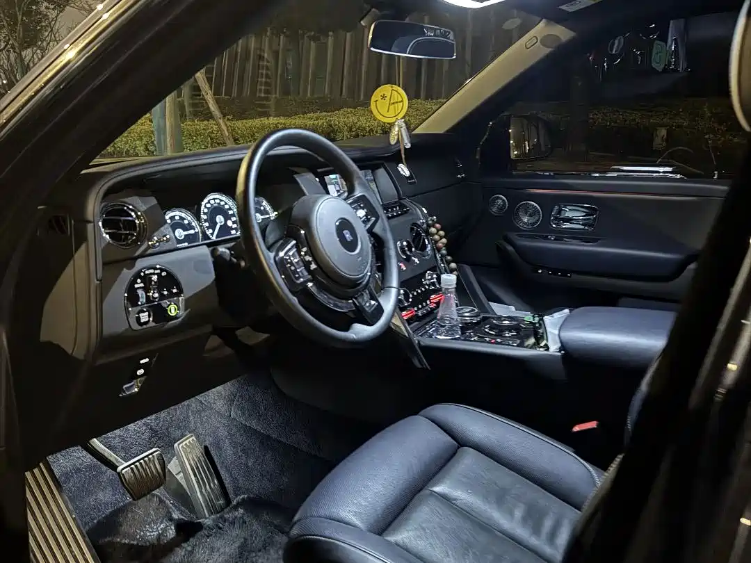 Photo 4 - Rolls-Royce Cullinan