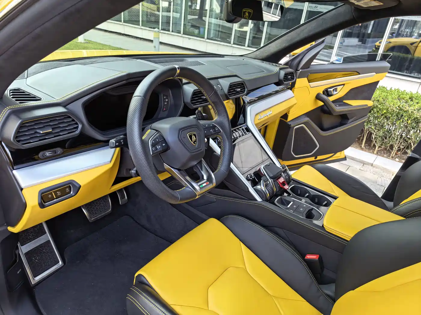 Lamborghini Urus 2021 4.0T V8 фото 15