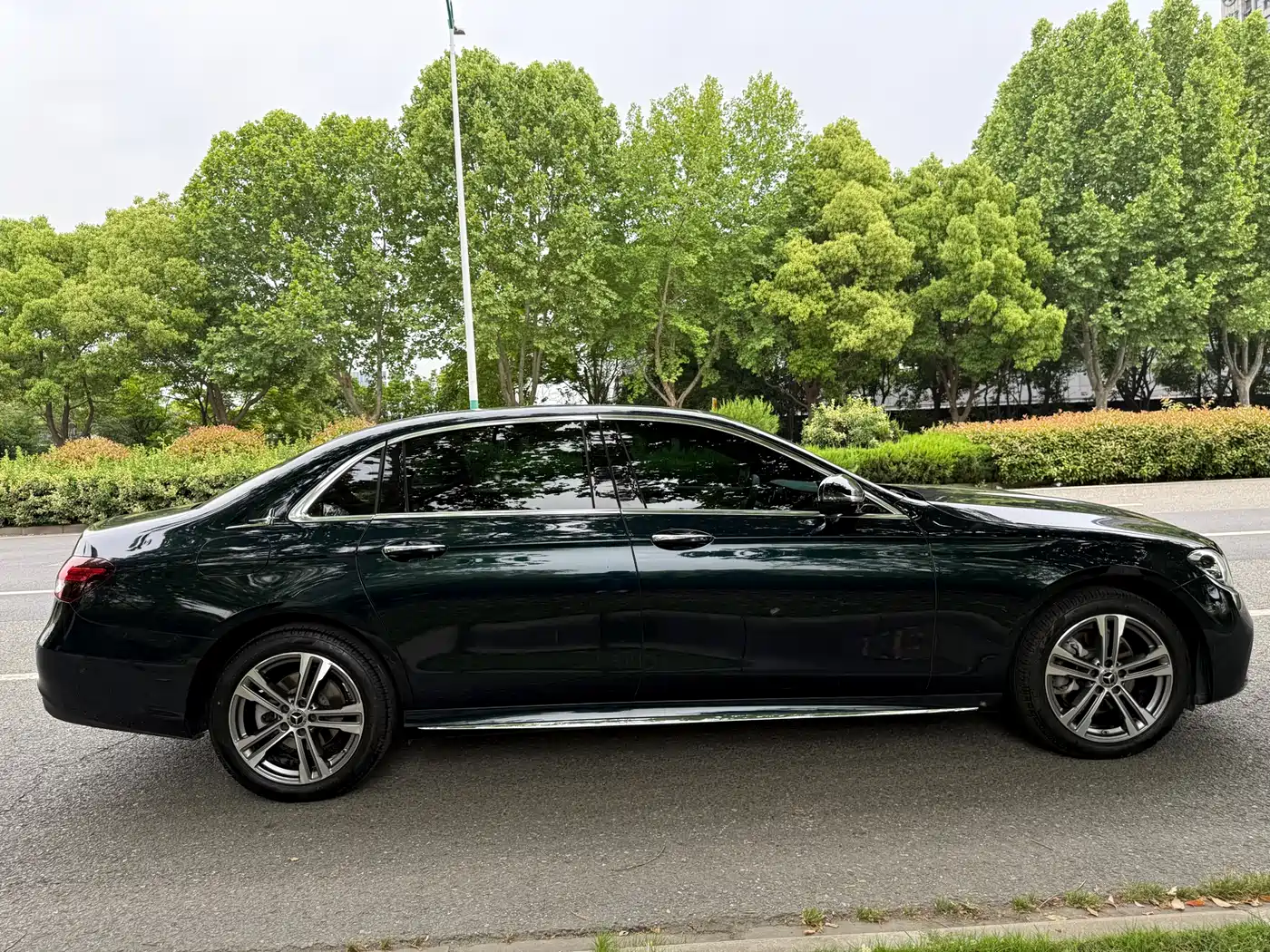Mercedes-Benz E-Class 2023 Facelift E 260 L Sport фото 8