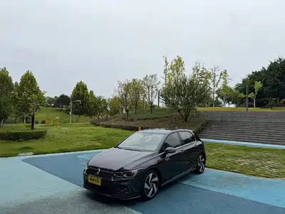 Volkswagen Golf GTI